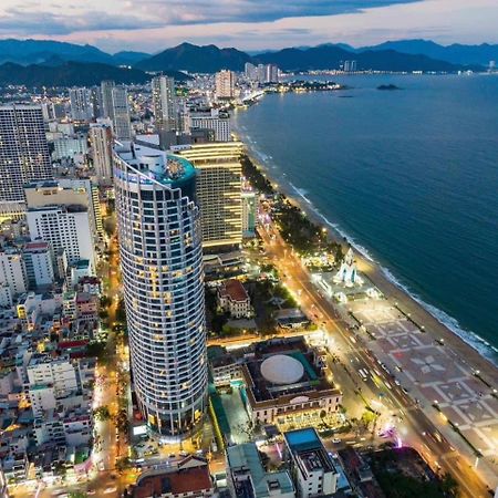 Oceanfront Panorama Residence Нячанг Екстер'єр фото