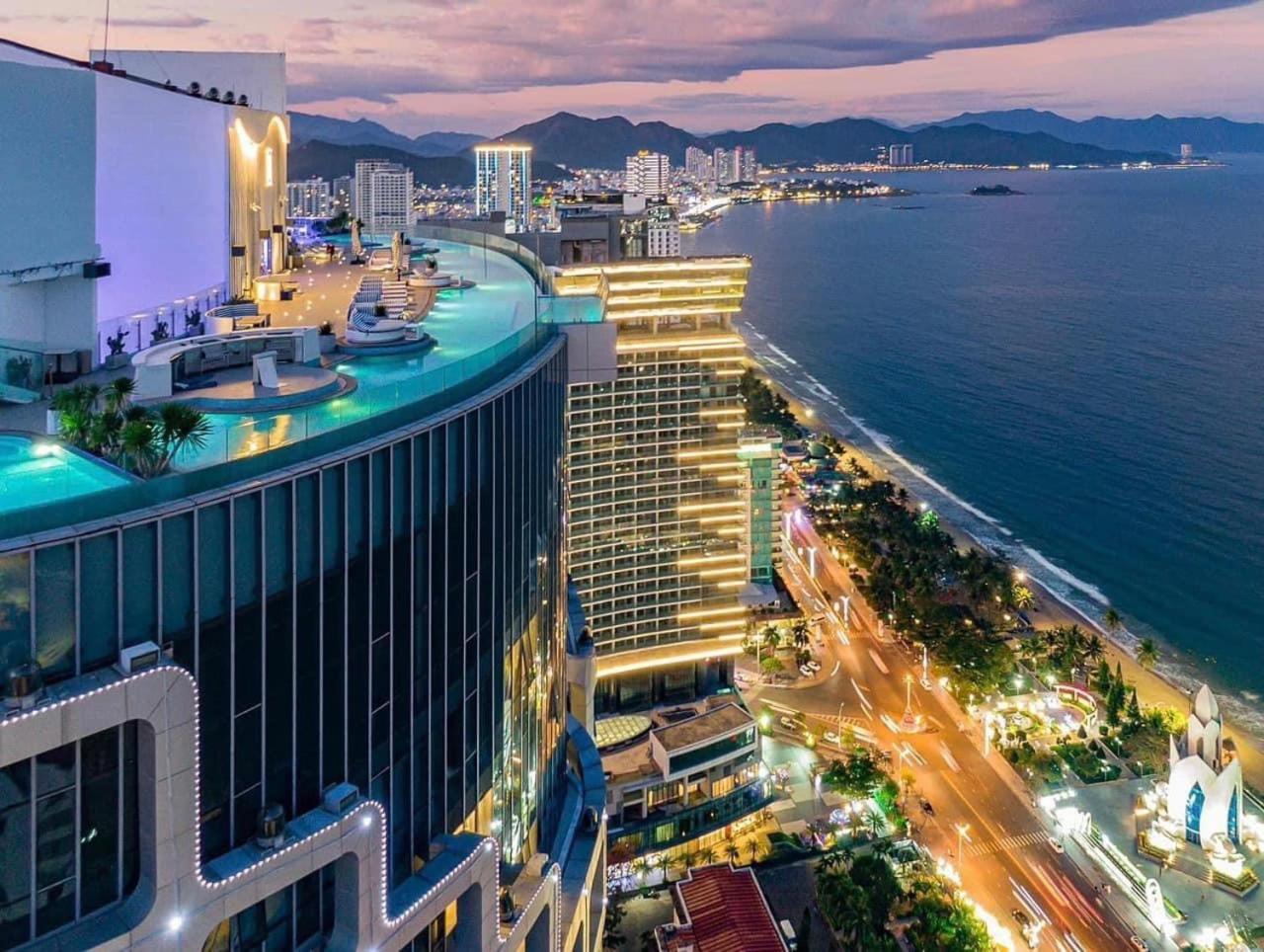 Oceanfront Panorama Residence Нячанг Екстер'єр фото