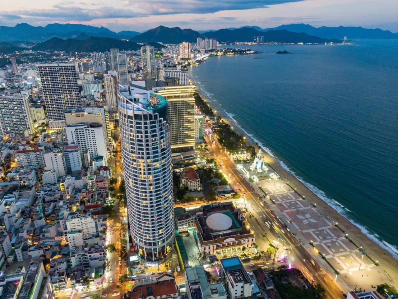 Oceanfront Panorama Residence Нячанг Екстер'єр фото