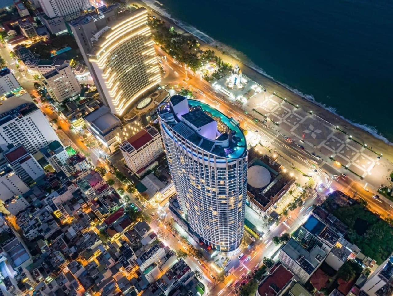 Oceanfront Panorama Residence Нячанг Екстер'єр фото