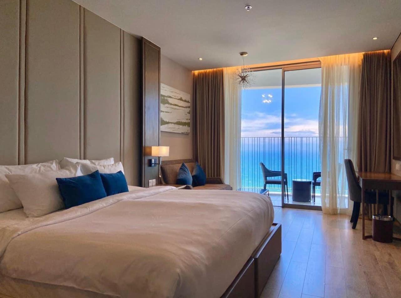 Oceanfront Panorama Residence Нячанг Екстер'єр фото