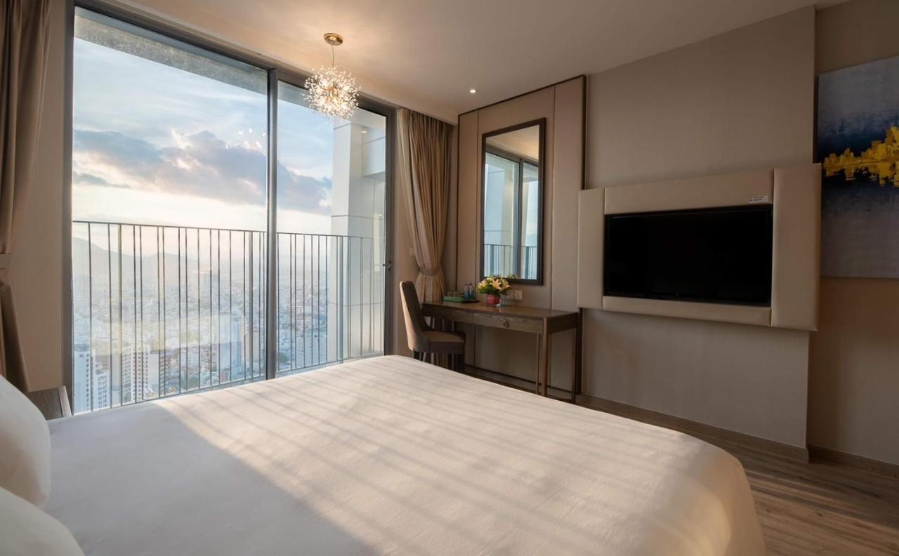 Oceanfront Panorama Residence Нячанг Екстер'єр фото