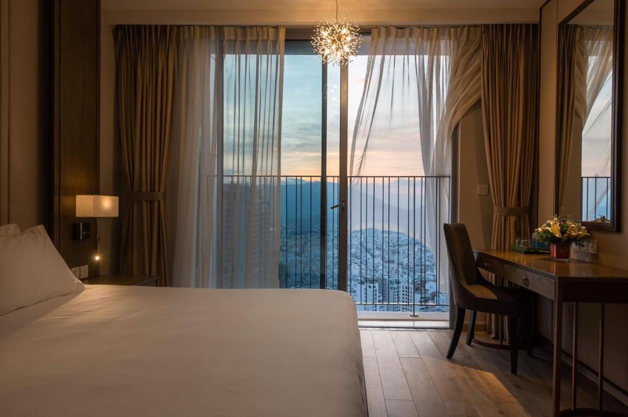 Oceanfront Panorama Residence Нячанг Екстер'єр фото